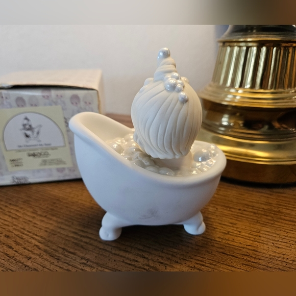 Precious Moments "He cleansed my Soul" figurine. New in the box with the tags. - Picture 4 of 5